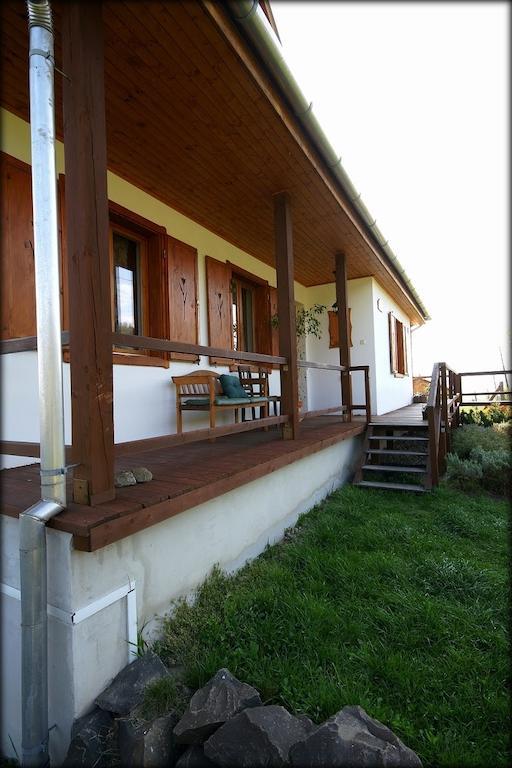 Kalaris Vendeghaz Apartment Hollókő Екстериор снимка